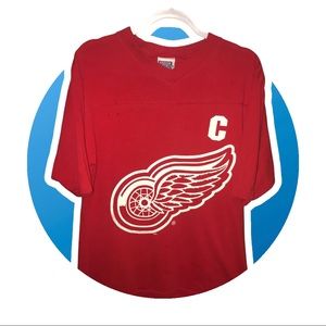 Vintage Yzerman Red Wings T-shirt